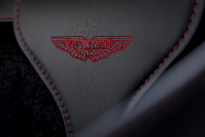 Aston Martin Vantage AMR manual (2020)