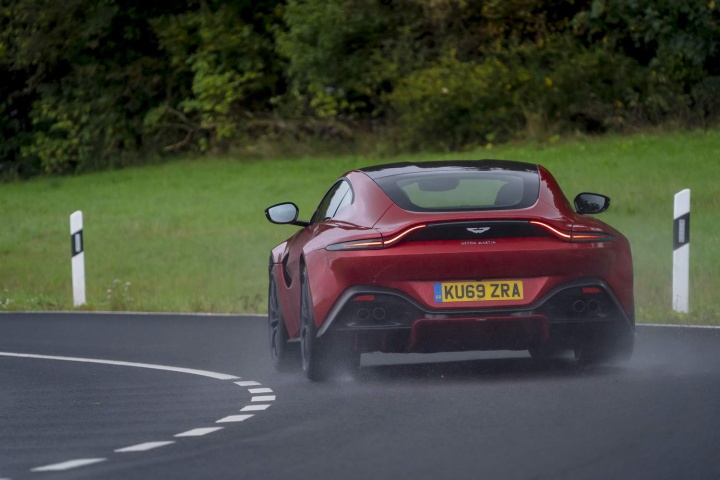 Aston Martin Vantage AMR manual (2020)