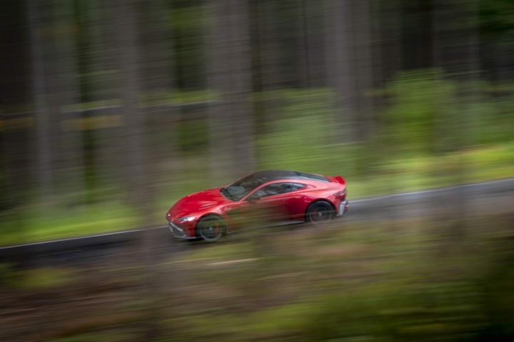 Aston Martin Vantage AMR manual (2020)