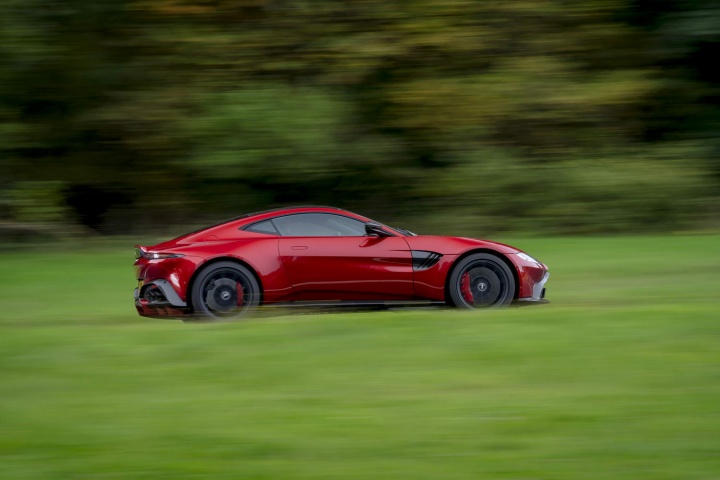 Aston Martin Vantage AMR manual (2020)