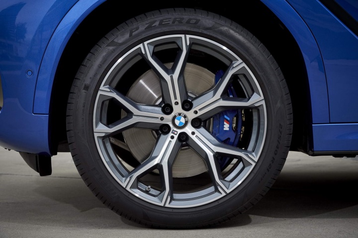 BMW X6 M50i (2020)