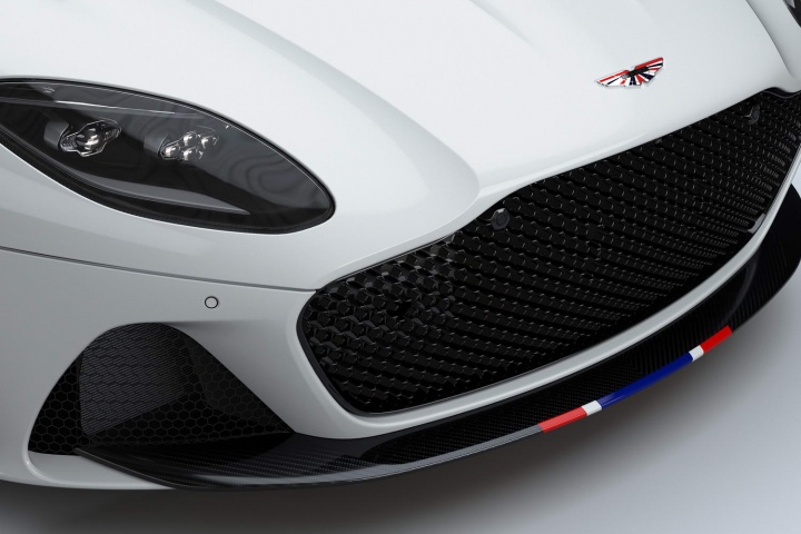 Aston Martin DBS Superleggera goes supersonic