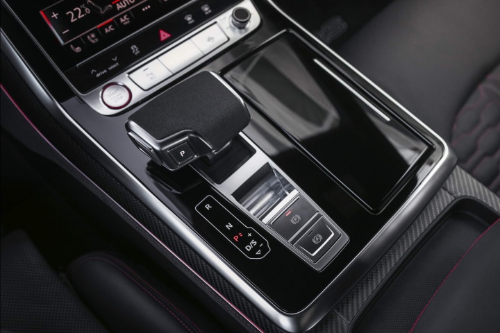 Audi RS Q8 (2020)