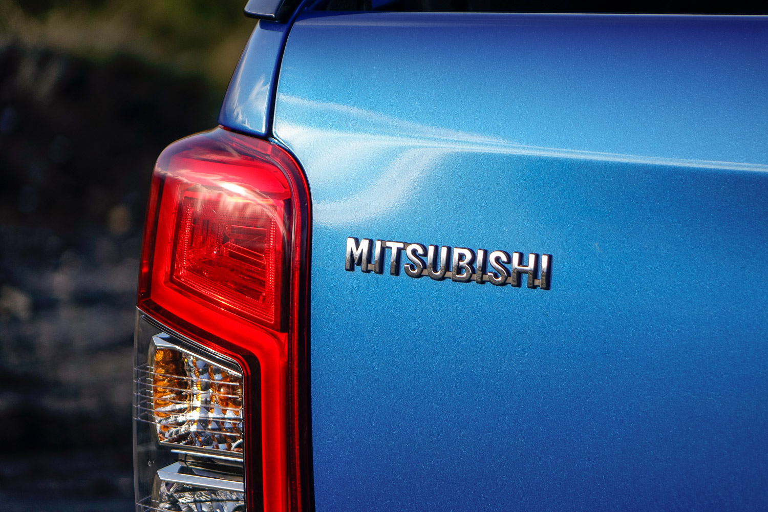 Mitsubishi L200 manual (2020)