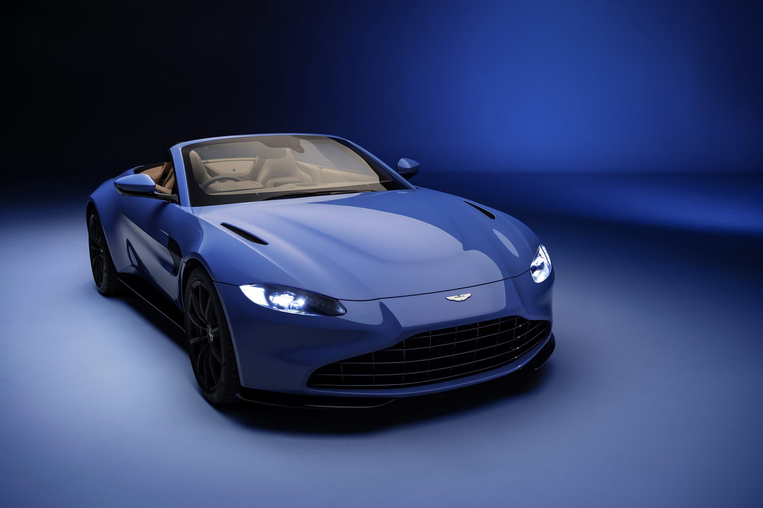 Aston fully reveals new Vantage Roadster