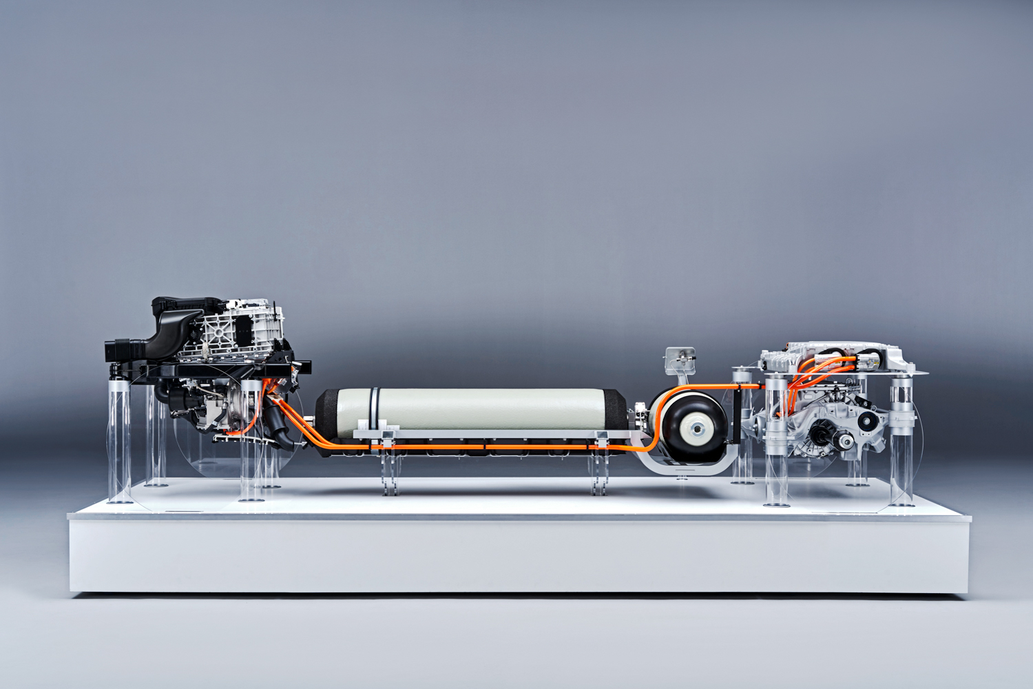 BMW commits to hydrogen future