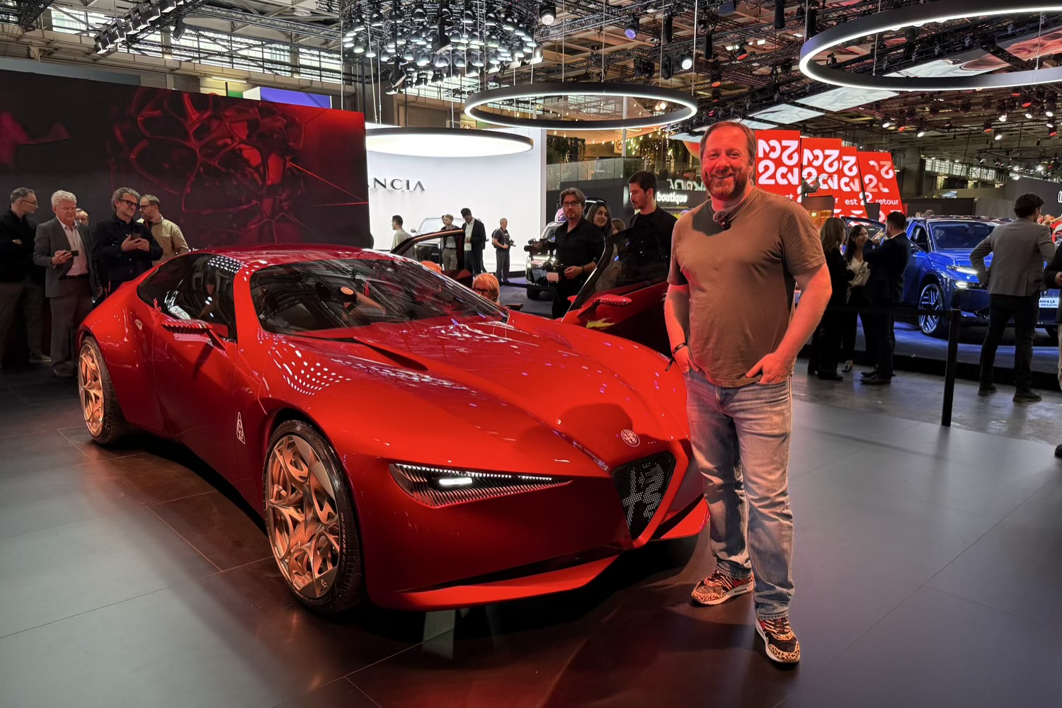 'Romantic' lighting on the Alfa stand for the gorgeous Cuorerosso - and smiley Dave