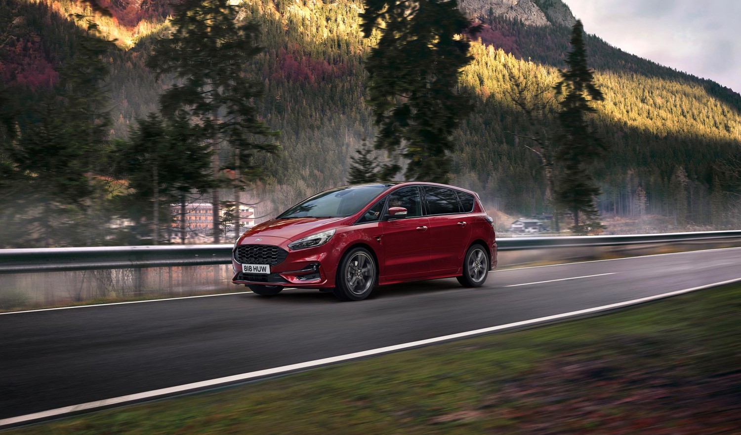 Car News | Ford launches new hybrid S-Max seven-seater | CompleteCar.ie