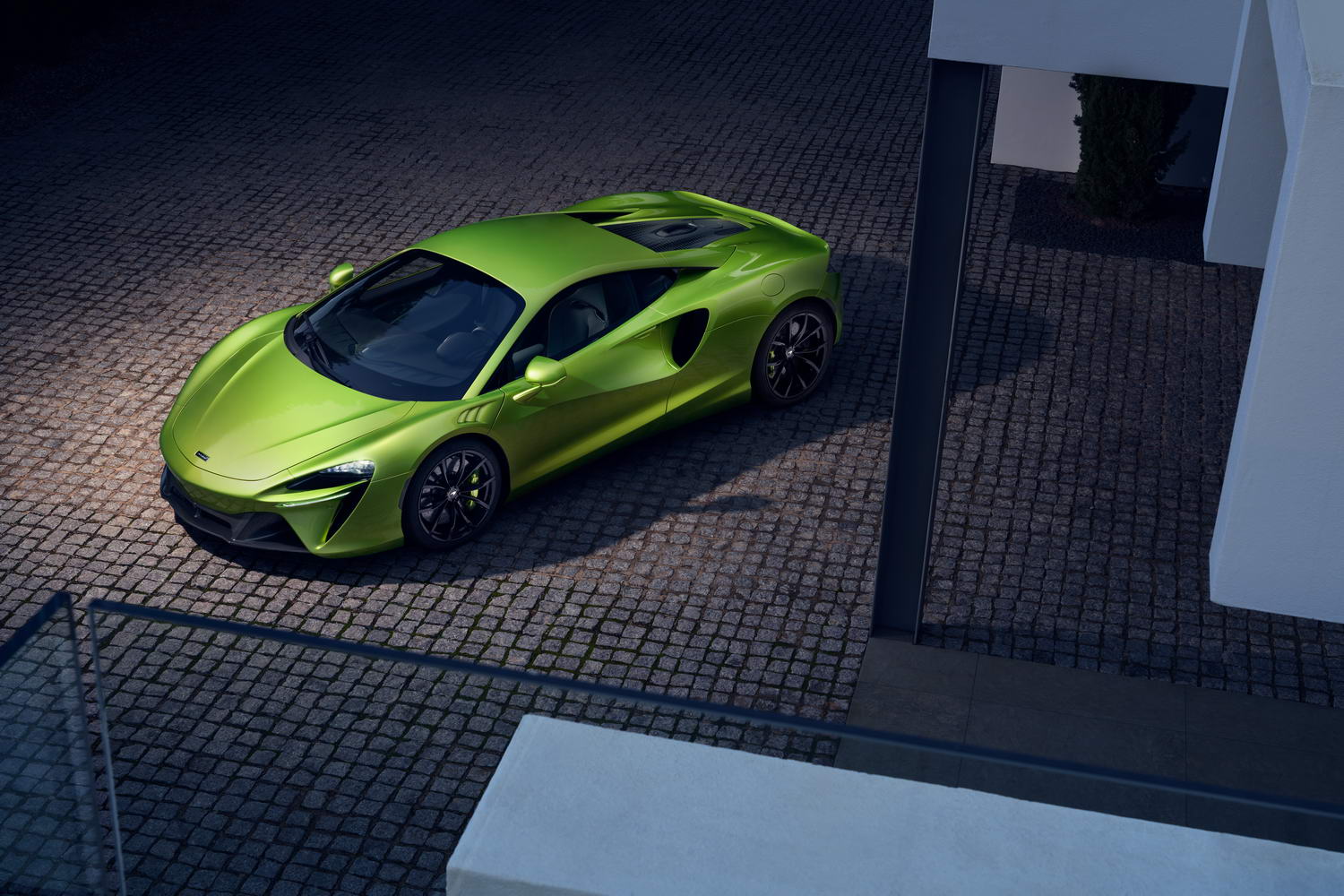 Car News | McLaren shifts into new age with Artura | CompleteCar.ie