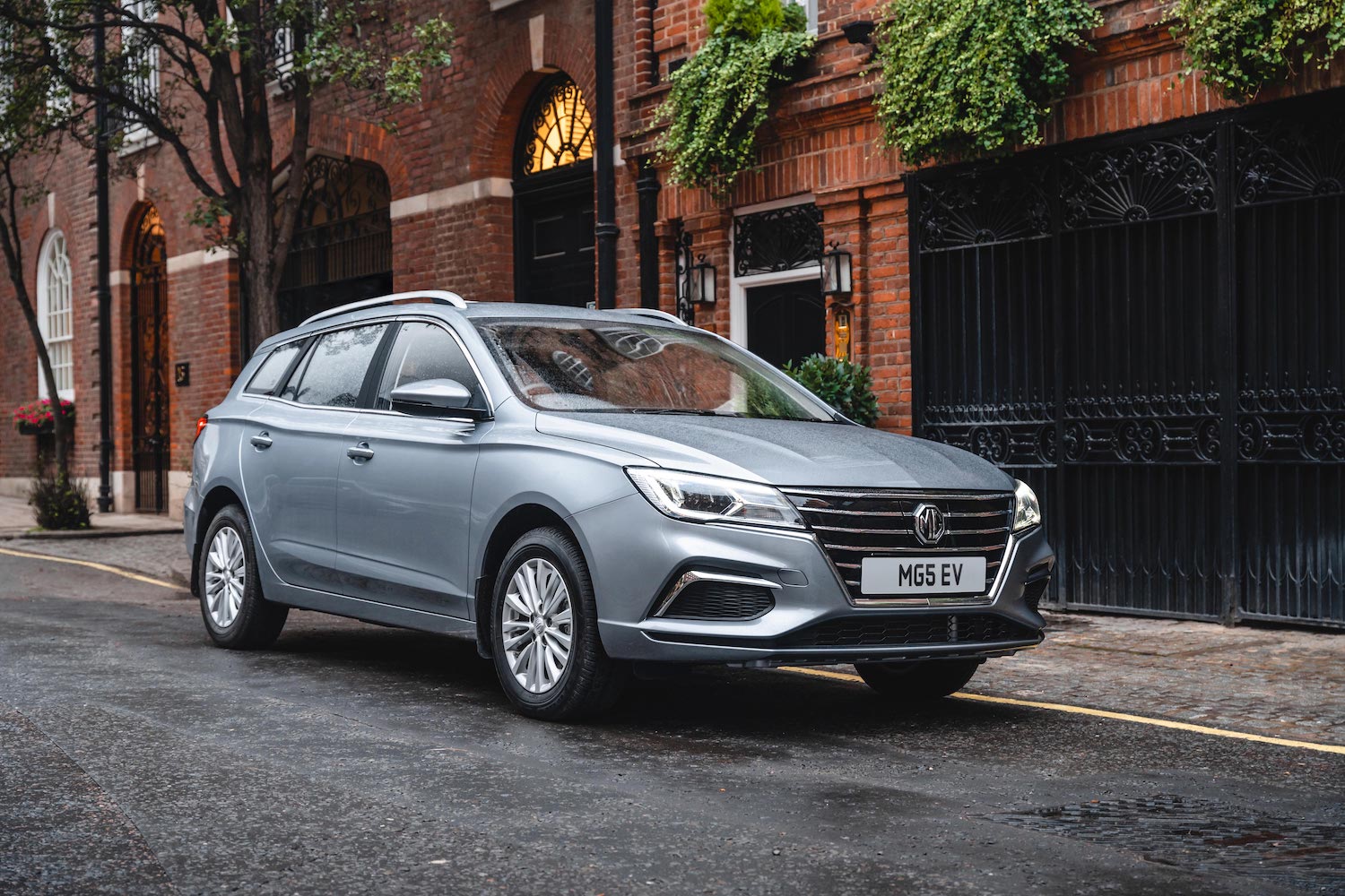 Irish prices announced for MG 5 estate car and motoring news by