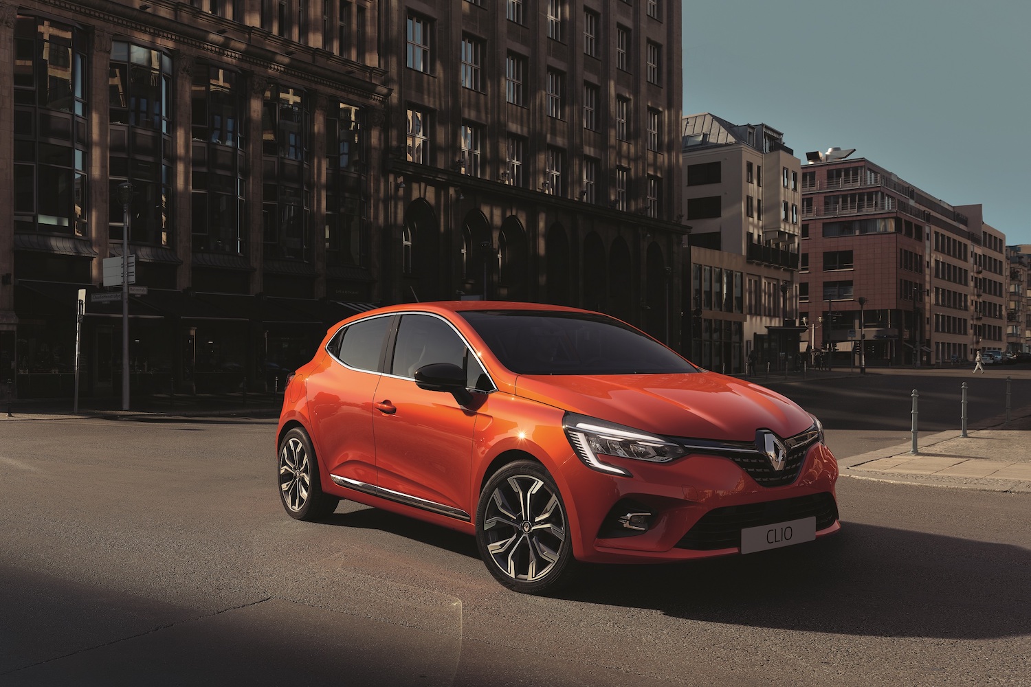Car News | Renault Ireland announces 212-plate offers