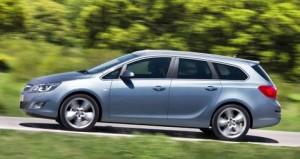 Opel reveals first pictures of Astra Sports Tourer
