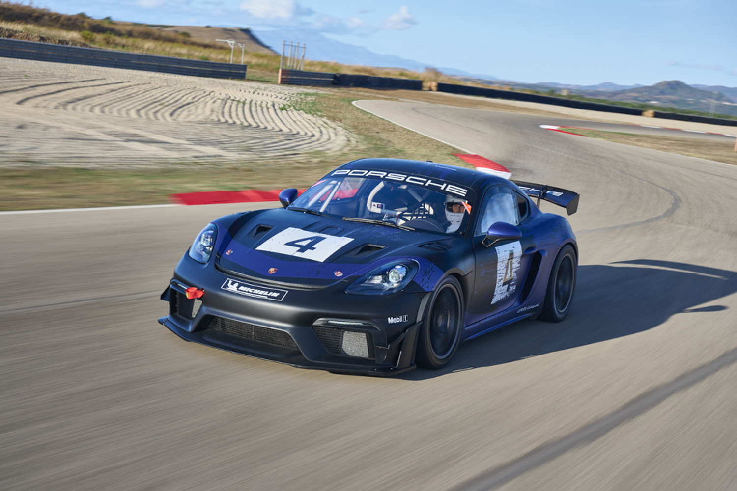 Car News | Porsche reveals Cayman GT4 RS Clubsport racer