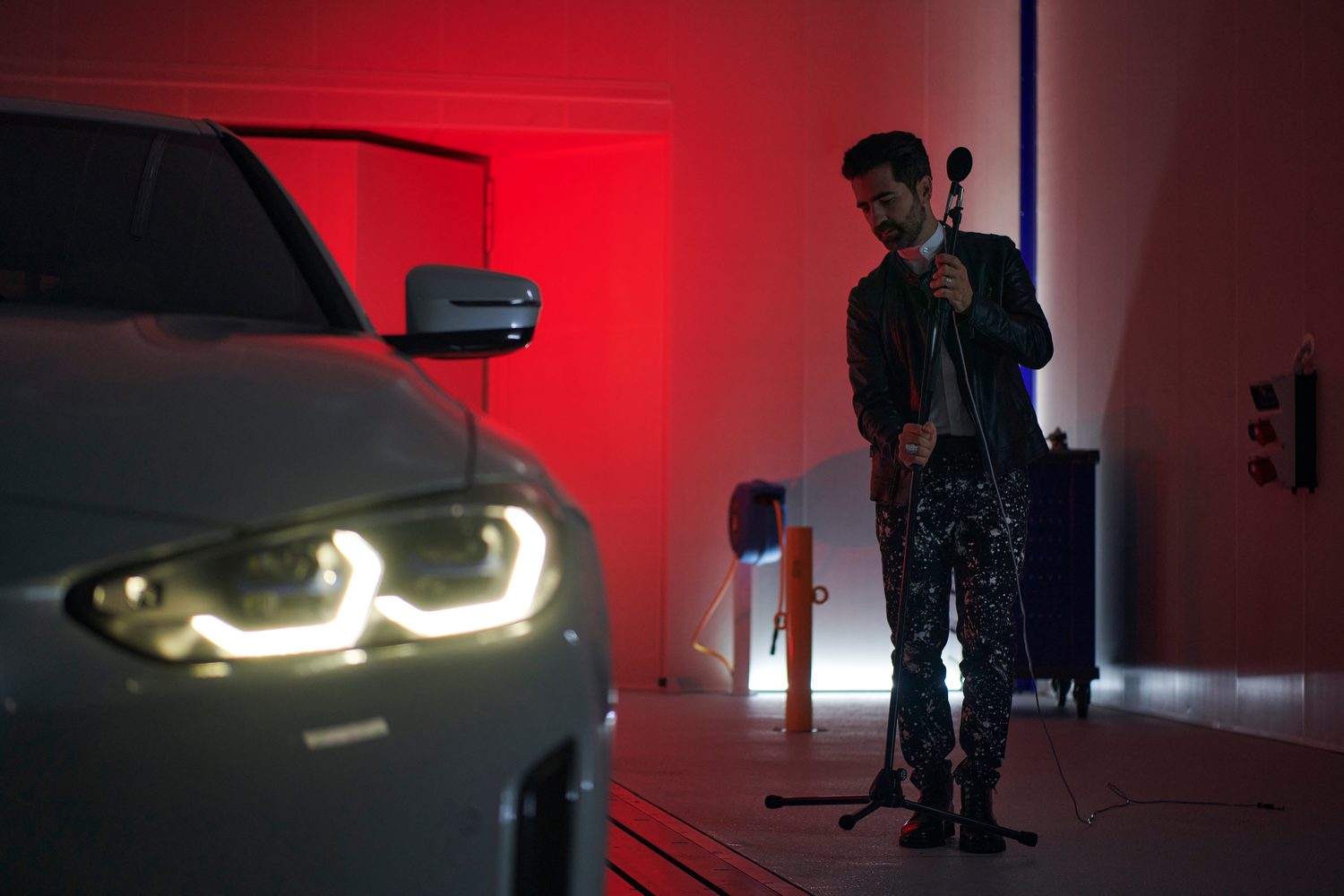 BMW brings art and relaxation to the car
