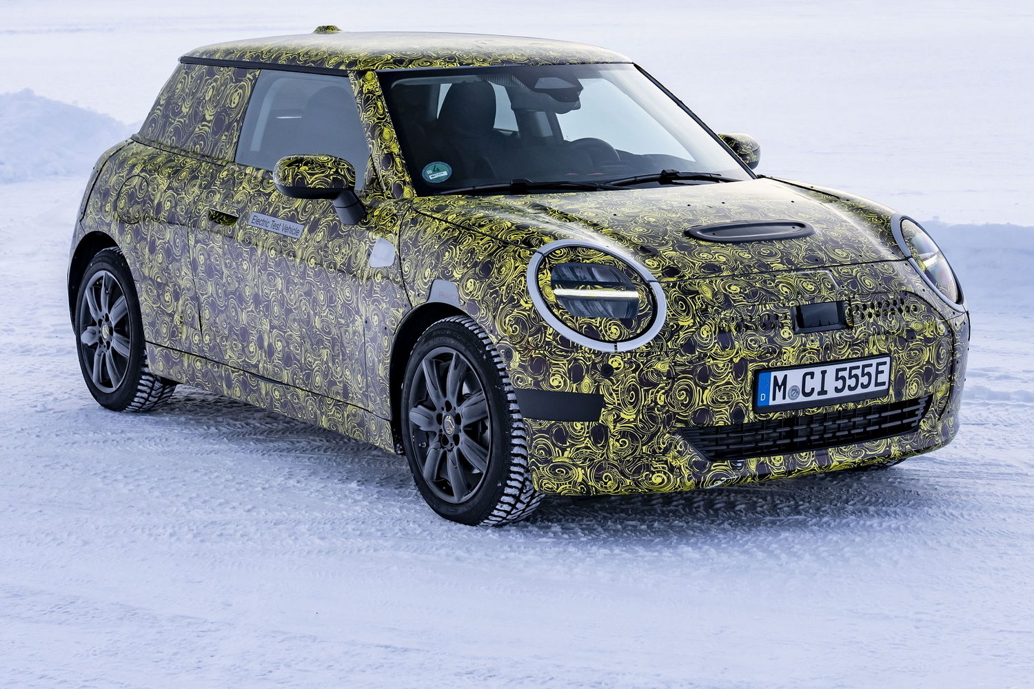 Car News | New electric MINI slowly shedding its disguise | CompleteCar.ie