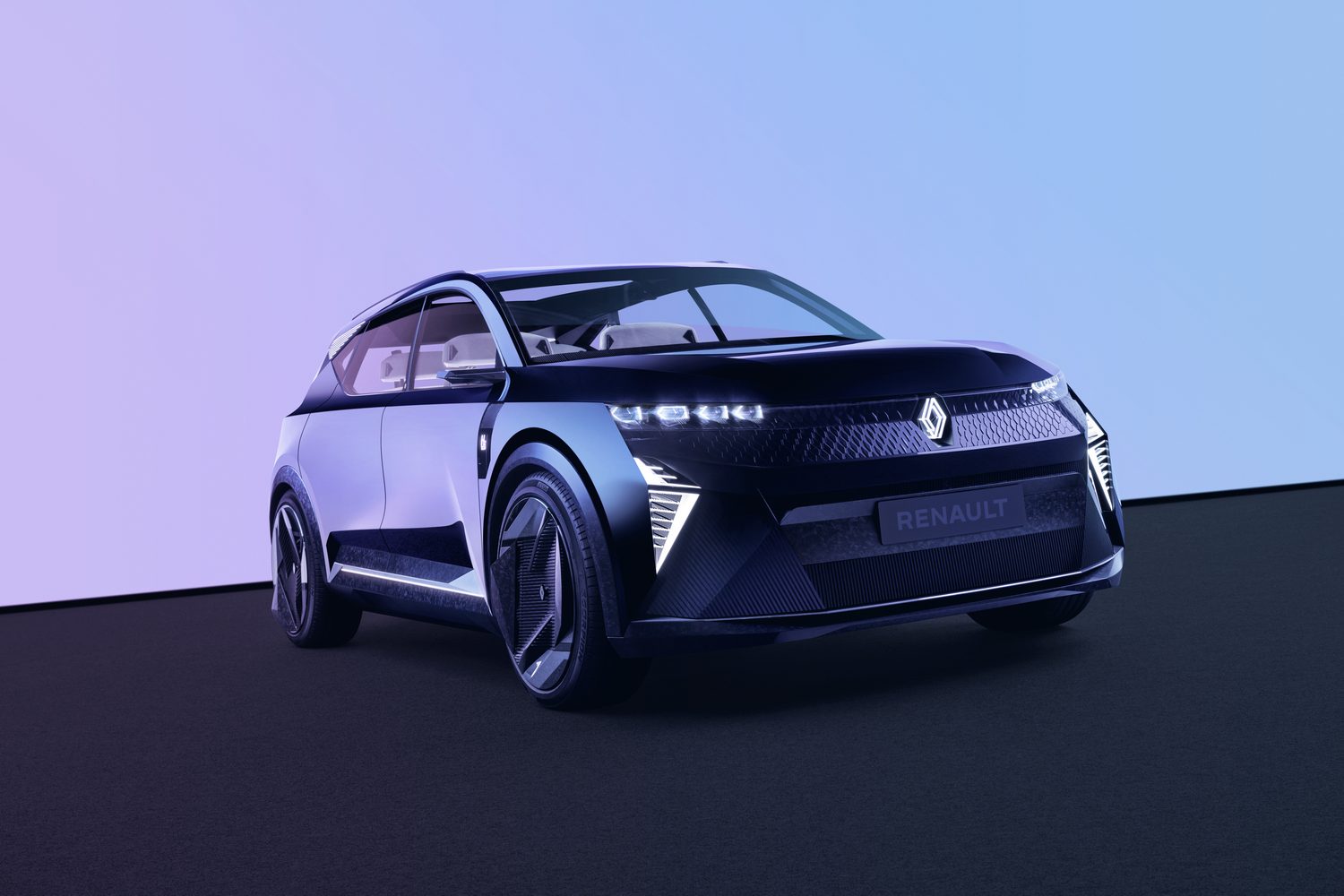 Car News | Renault re-invents the Scenic - with hydrogen | CompleteCar.ie