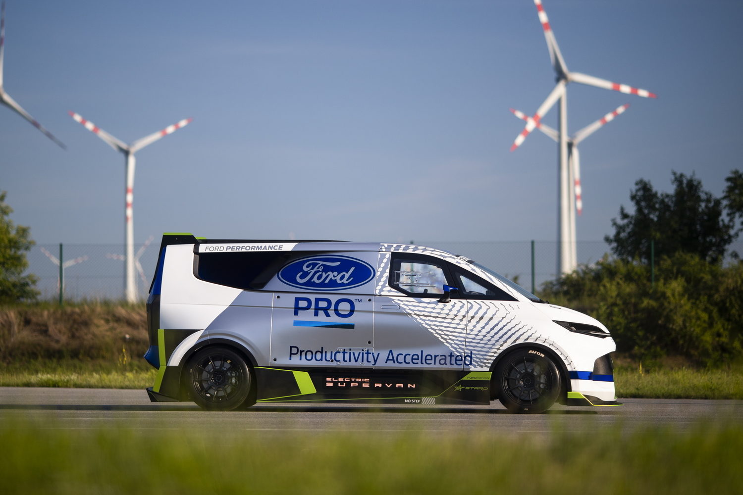Car News | Wild new 2,000hp Ford Transit SuperVan gallery | CompleteCar.ie