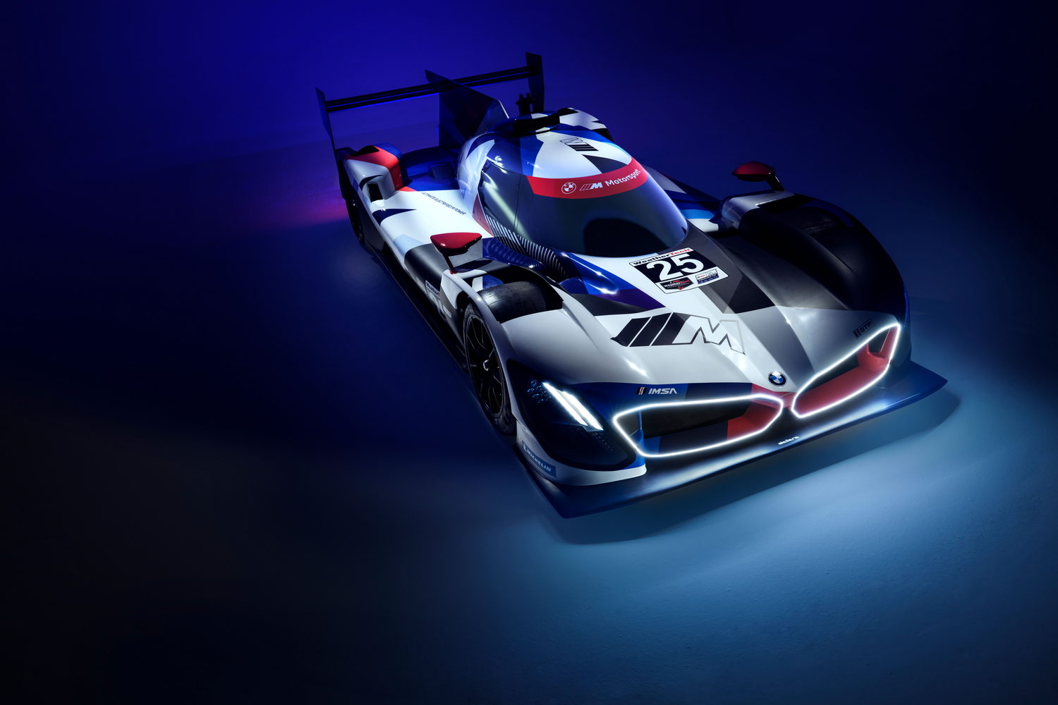 Car News | BMW shows off new racer's colours | CompleteCar.ie