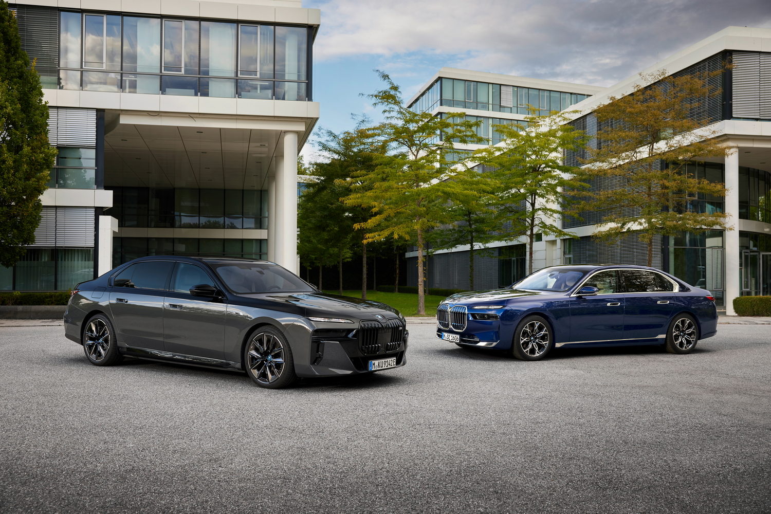 Car News | BMW 7 Series hybrids coming in 2023 | CompleteCar.ie