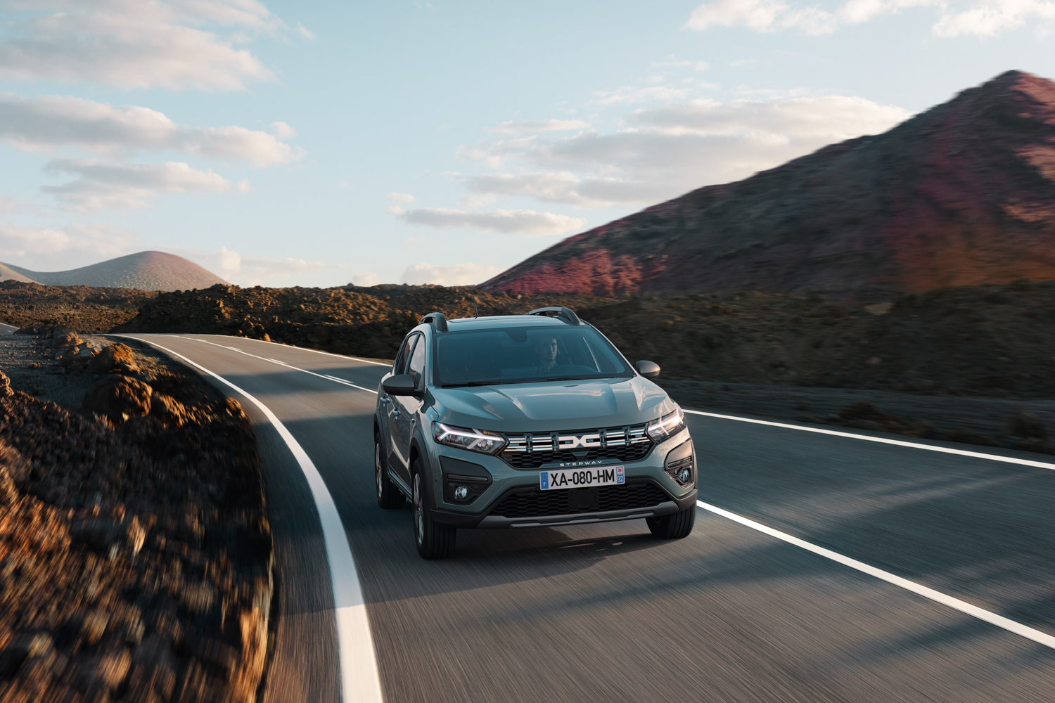 Car News | Renault and Dacia 231 offers | CompleteCar.ie