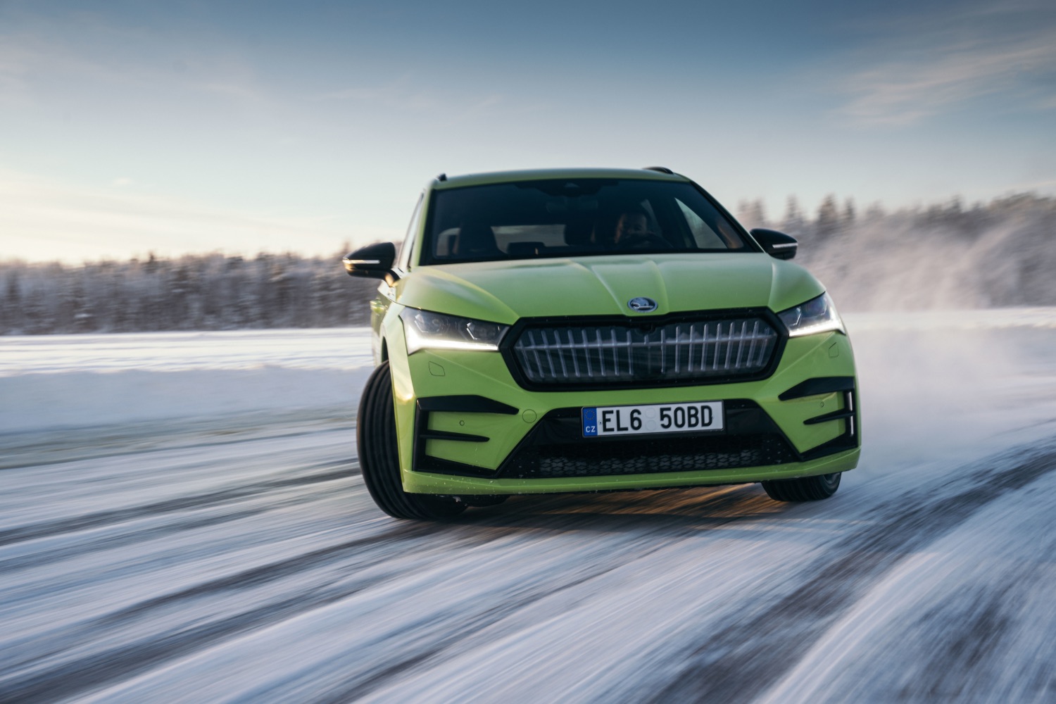 Car News | Skoda sets ice drift records with Enyaq
