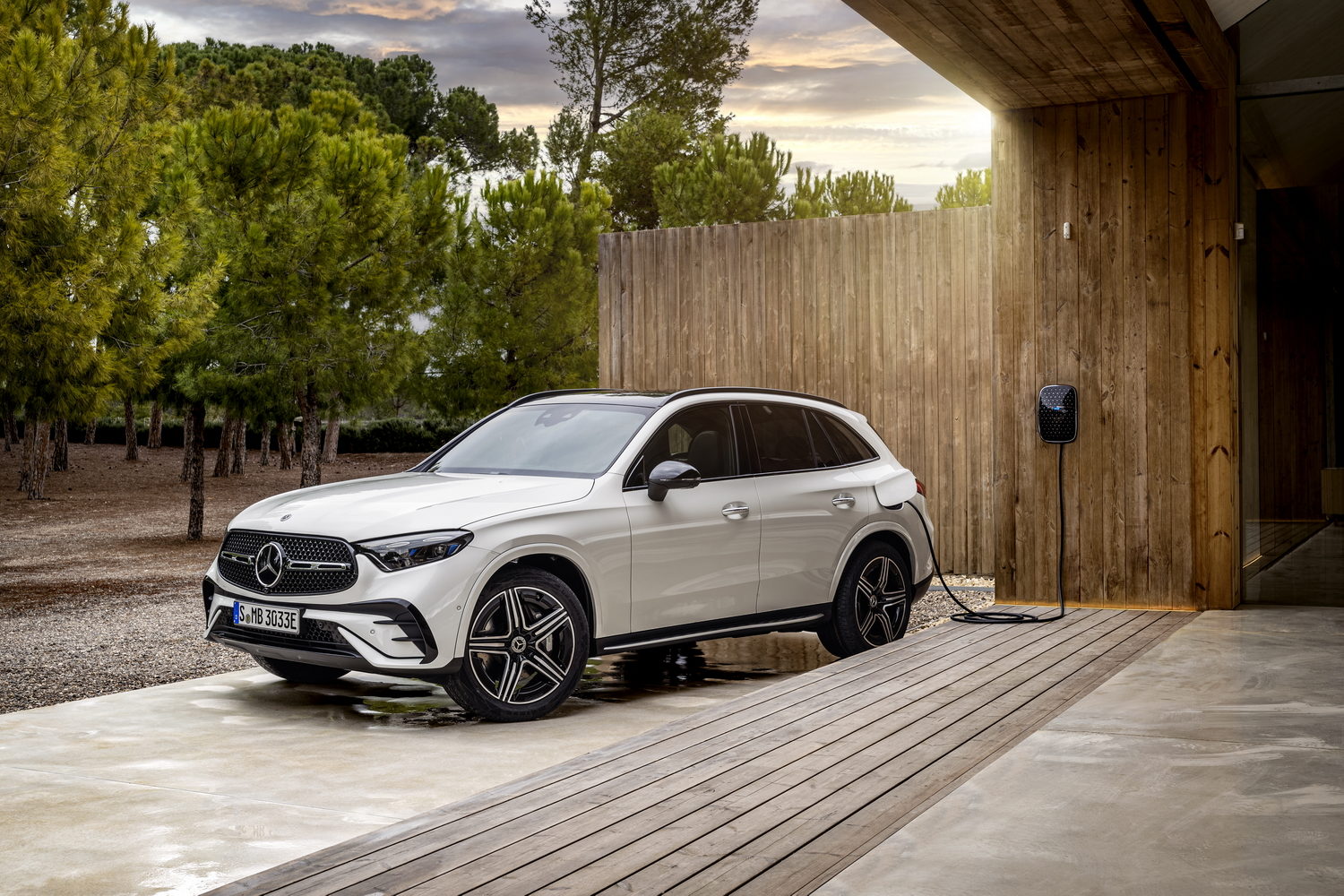 Car News | New Mercedes-Benz GLC has arrived in Ireland | CompleteCar.ie