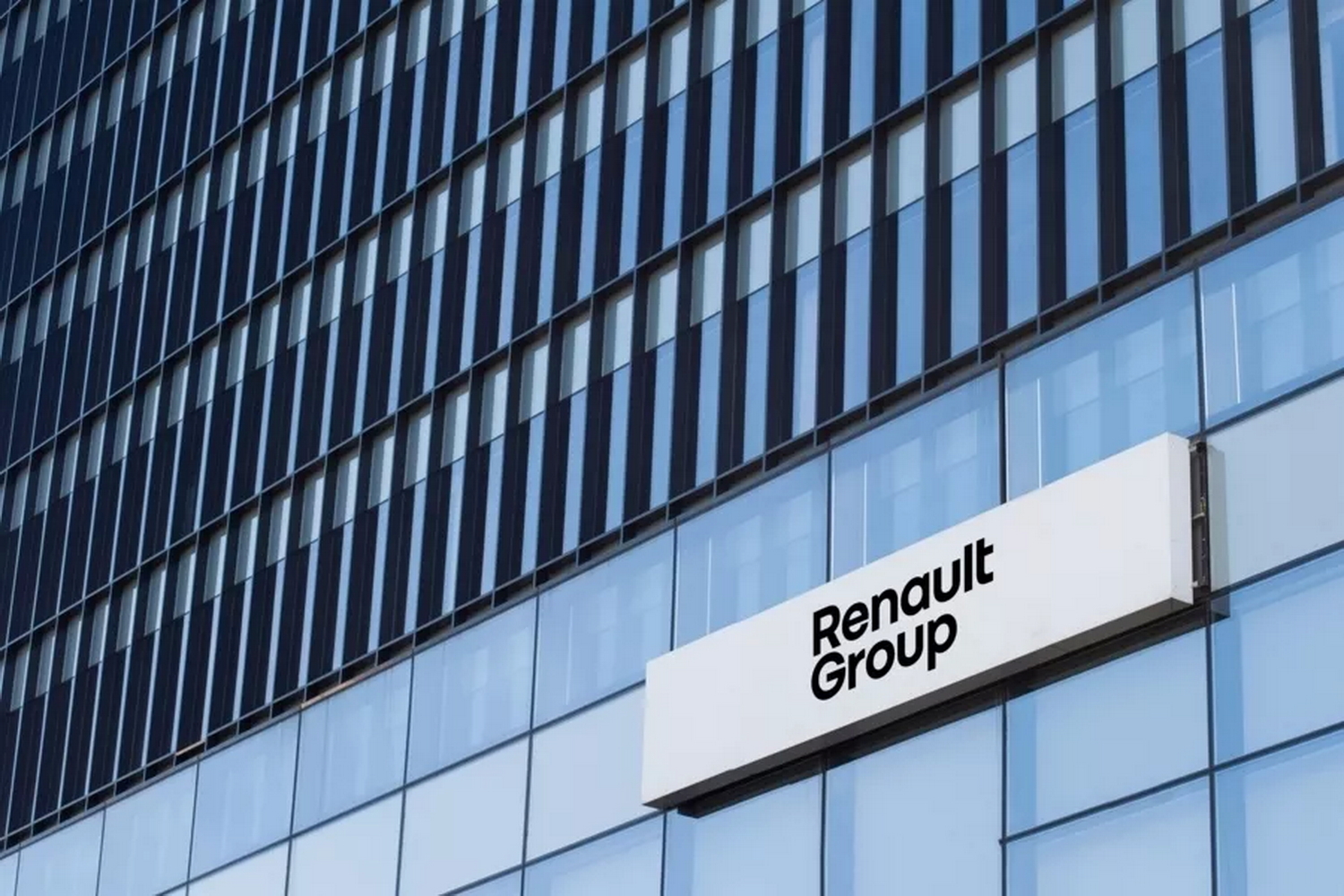 Record month for Renault Group
