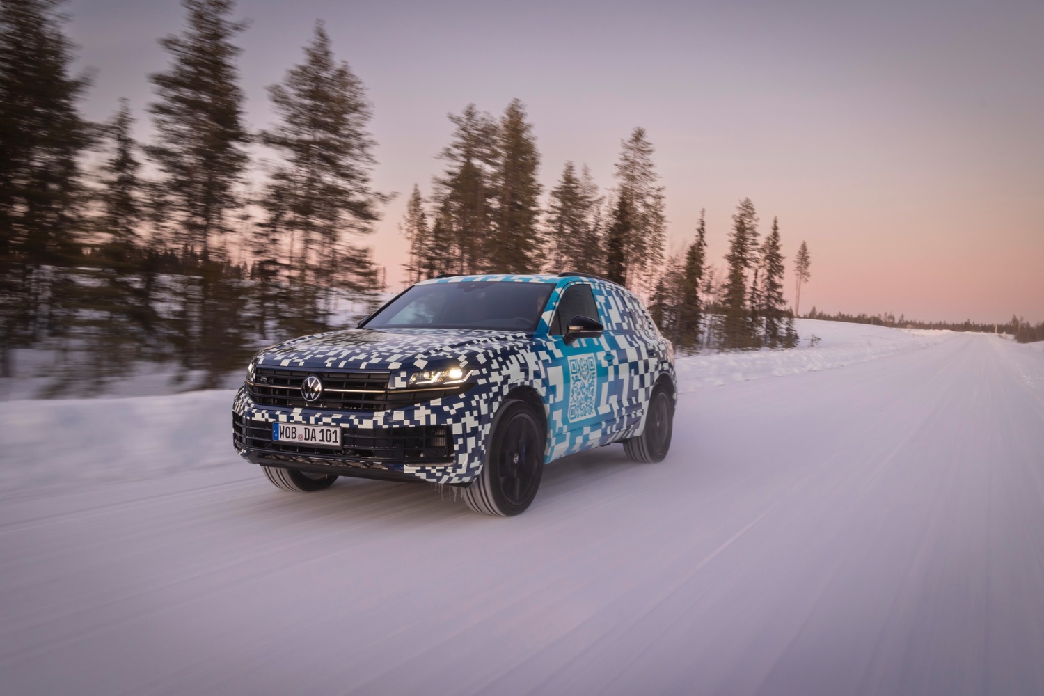 Car News | Revised Volkswagen Touareg put to test in the Arctic | CompleteCar.ie