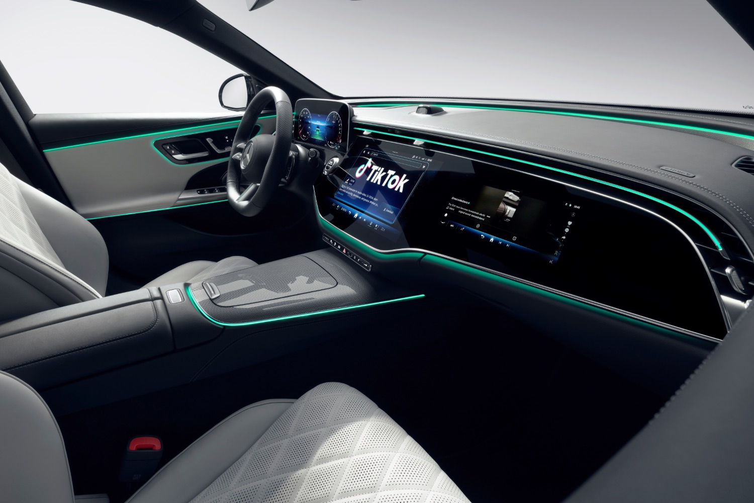 Car News | Mercedes previews new high tech E-Class interior | CompleteCar.ie