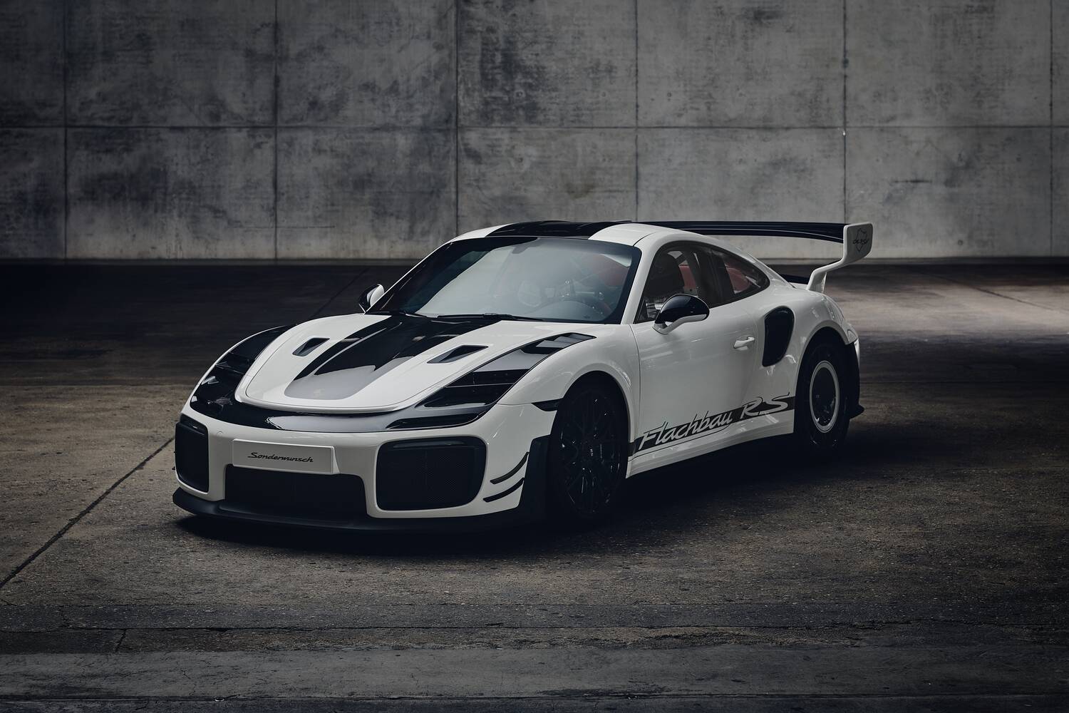 One-off modern-day Porsche ‘Flatnose’ created