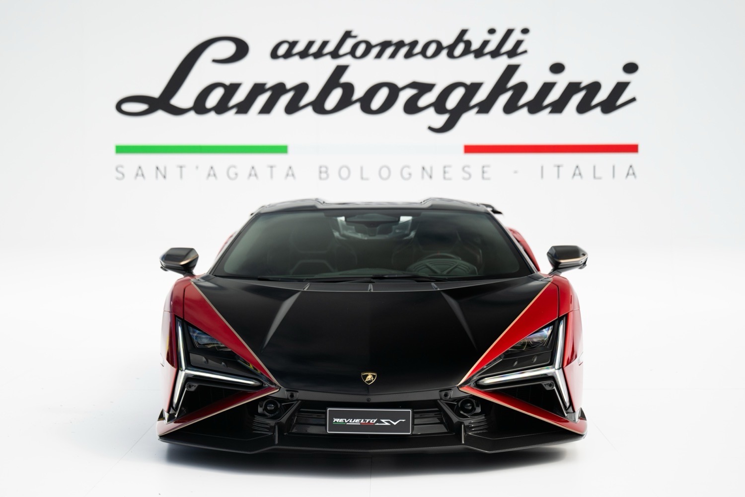 Lamborghini Revuelto SV shown off in Monterey