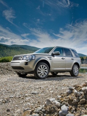 Updated Freelander revealed in full