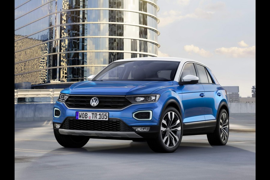 Volkswagen T-Roc: first pictures, details and specifications - car and ...