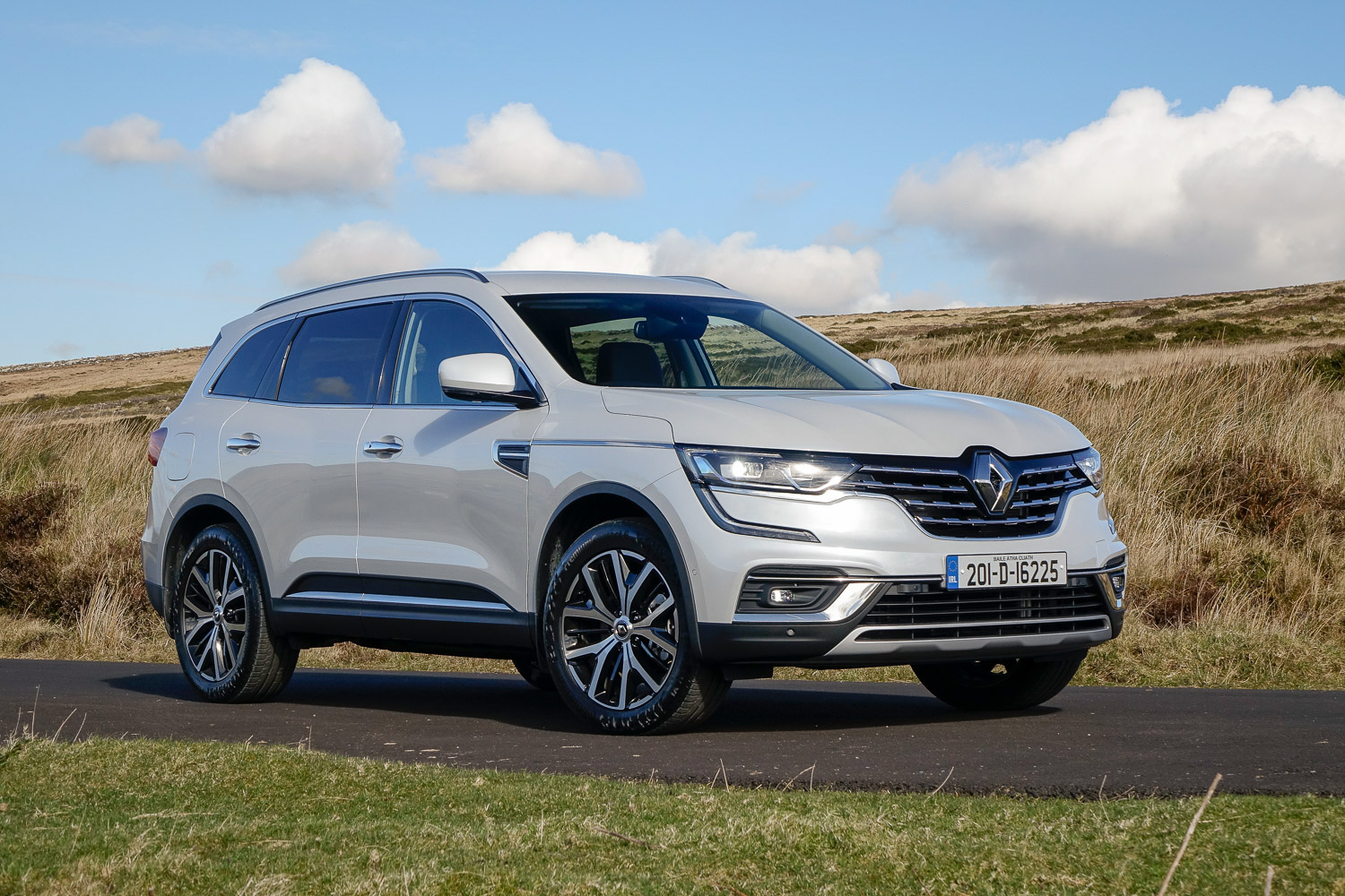 Car Reviews | Renault Koleos dCi 150 diesel (2020) | CompleteCar.ie