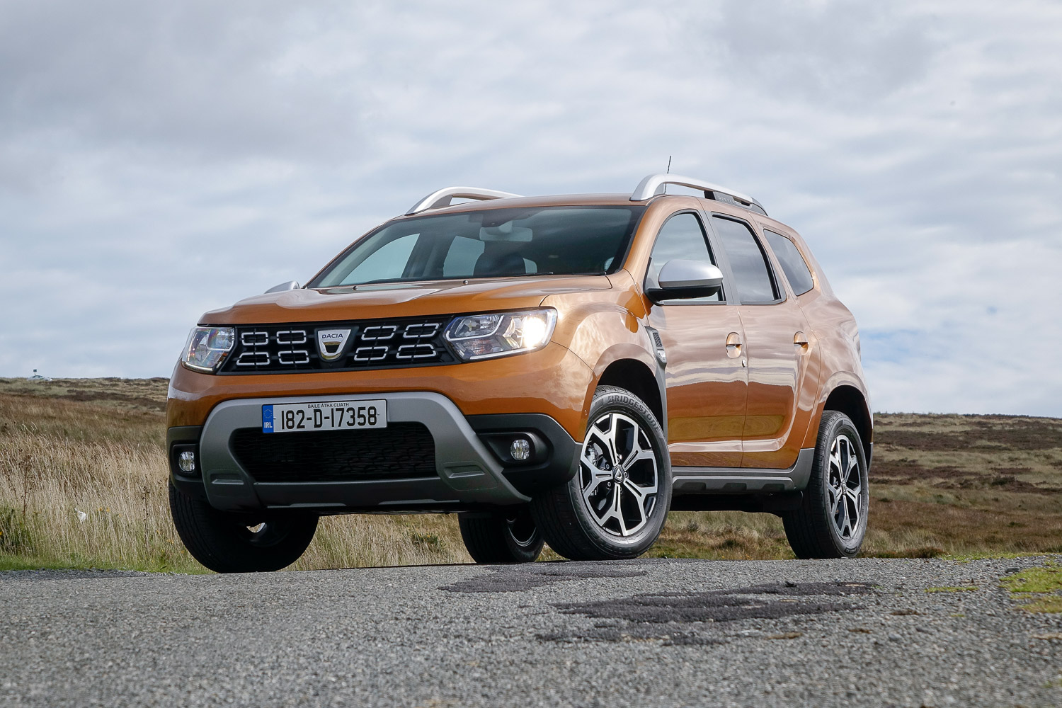 Car Reviews | Dacia Duster 1.3 petrol (2019) | CompleteCar.ie