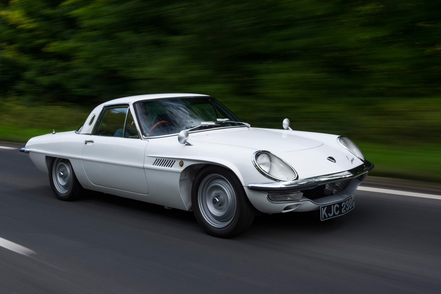 Car Reviews | Mazda Cosmo 110S (1968) | CompleteCar.ie