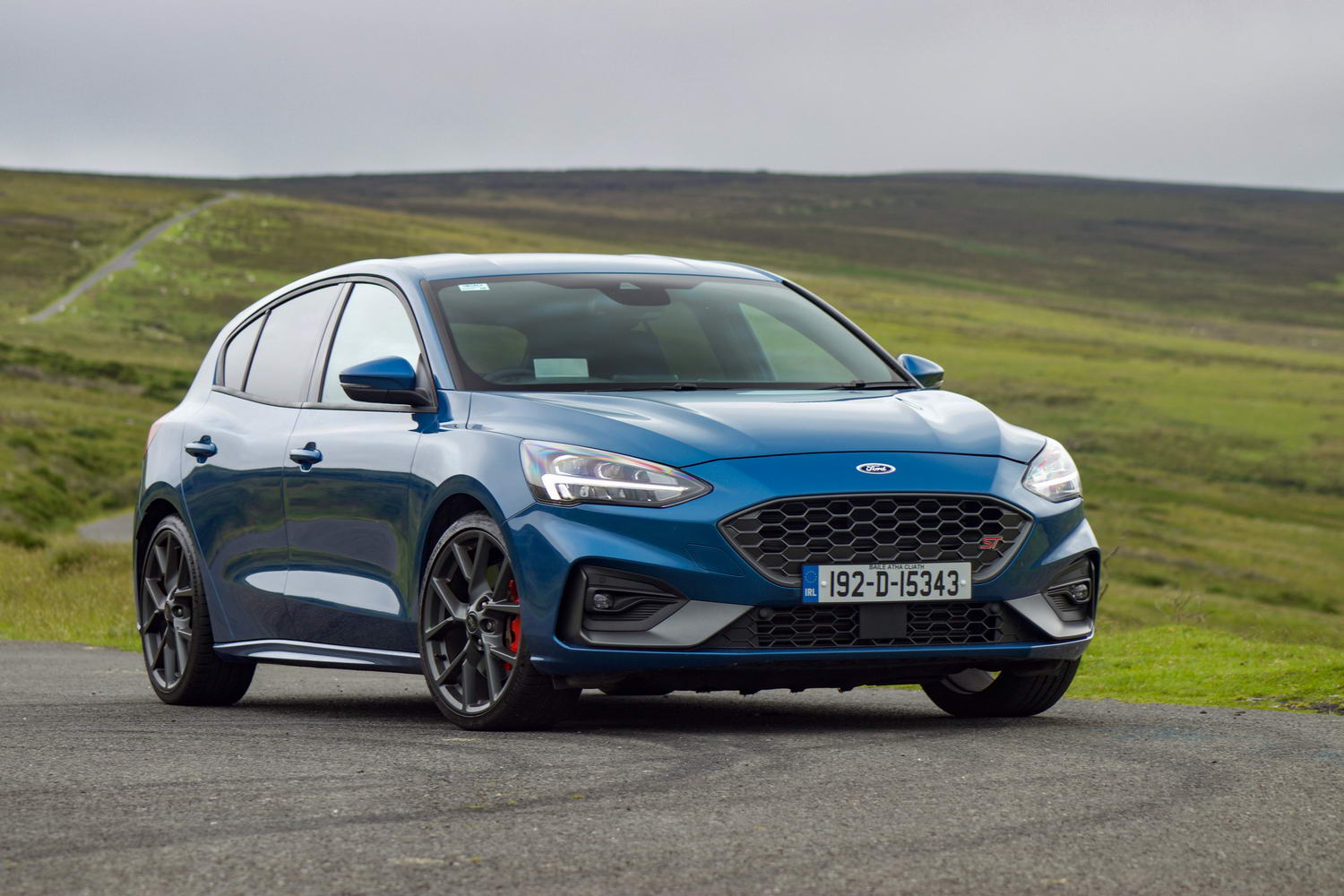 Car Reviews | Ford Focus ST hatchback (2020) | CompleteCar.ie
