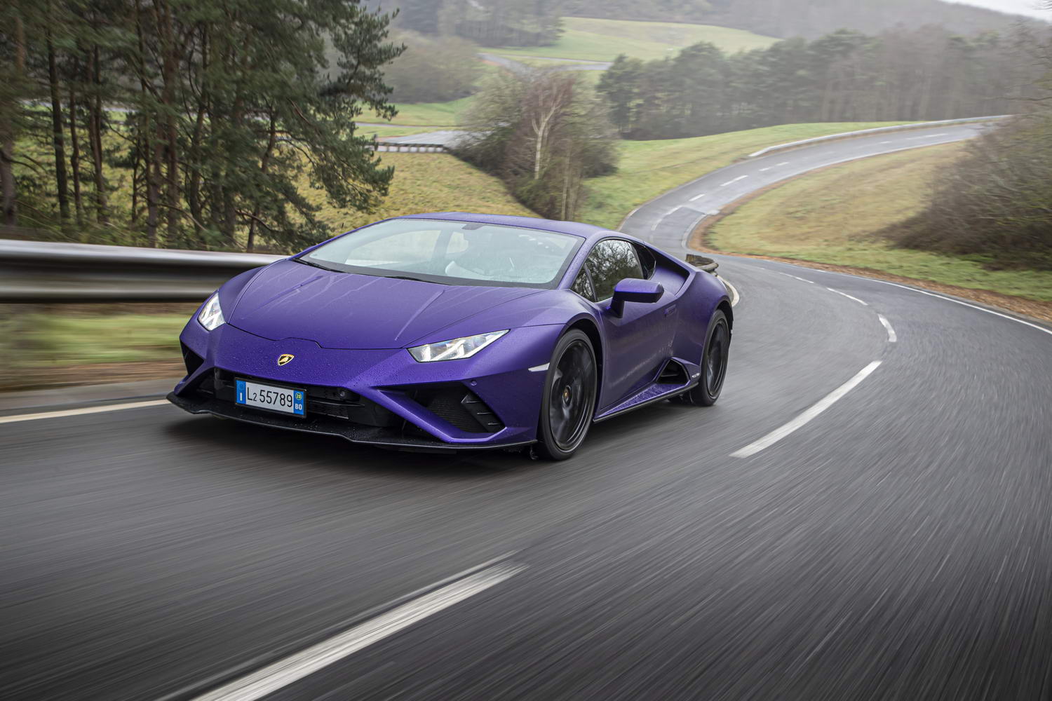 Car Reviews | Lamborghini Huracan Evo RWD (2020) | CompleteCar.ie