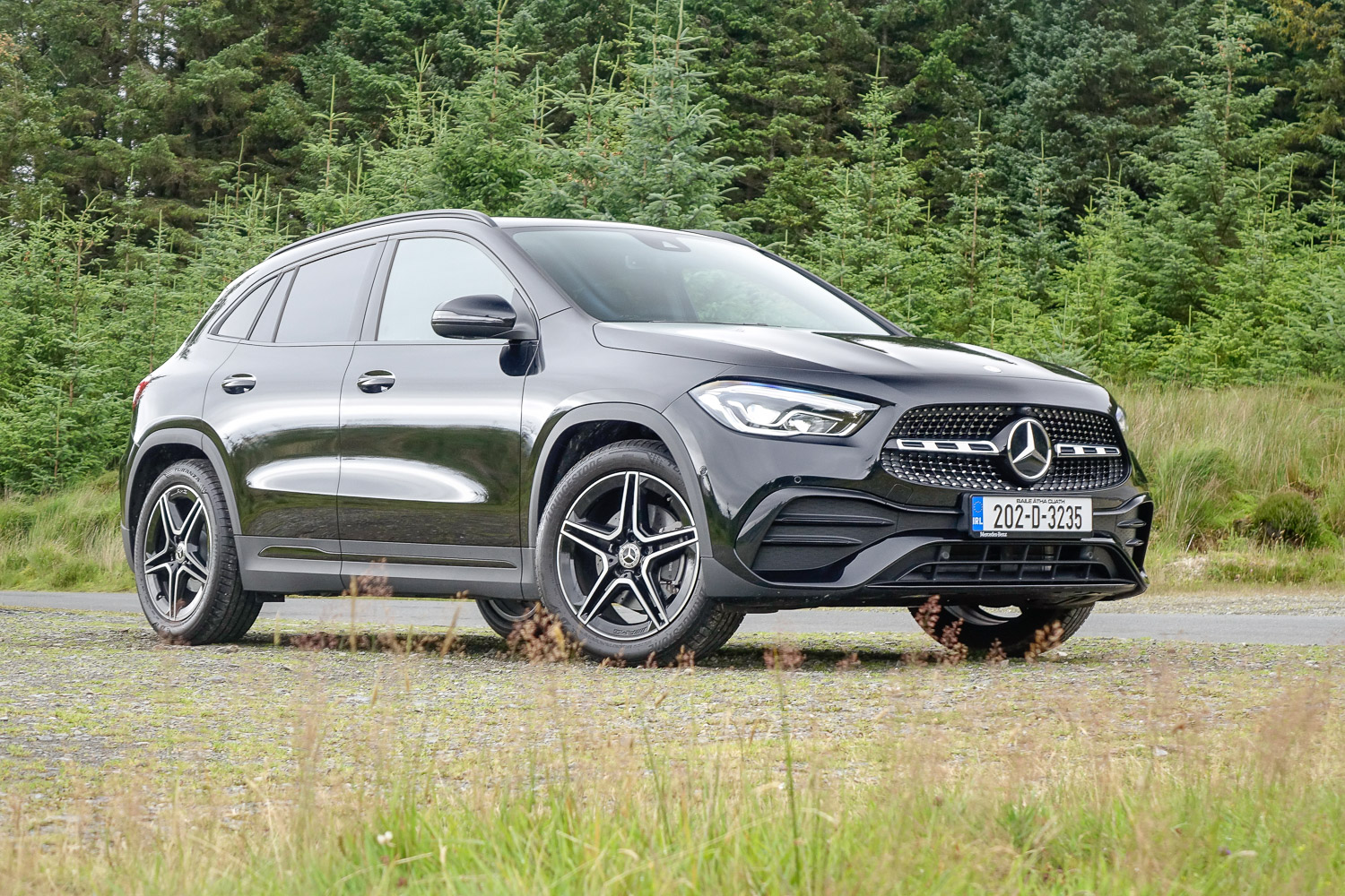 Car Reviews | Mercedes-Benz GLA | CompleteCar.ie