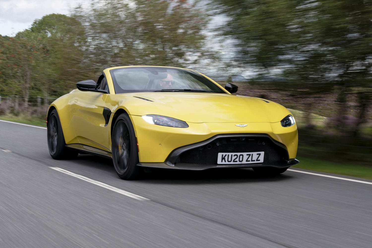 Car Reviews | Aston Martin Vantage Roadster (2021) | CompleteCar.ie