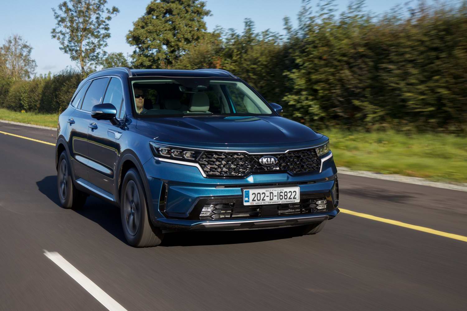 Car Reviews | Kia Sorento 2.2 diesel (2020) | CompleteCar.ie