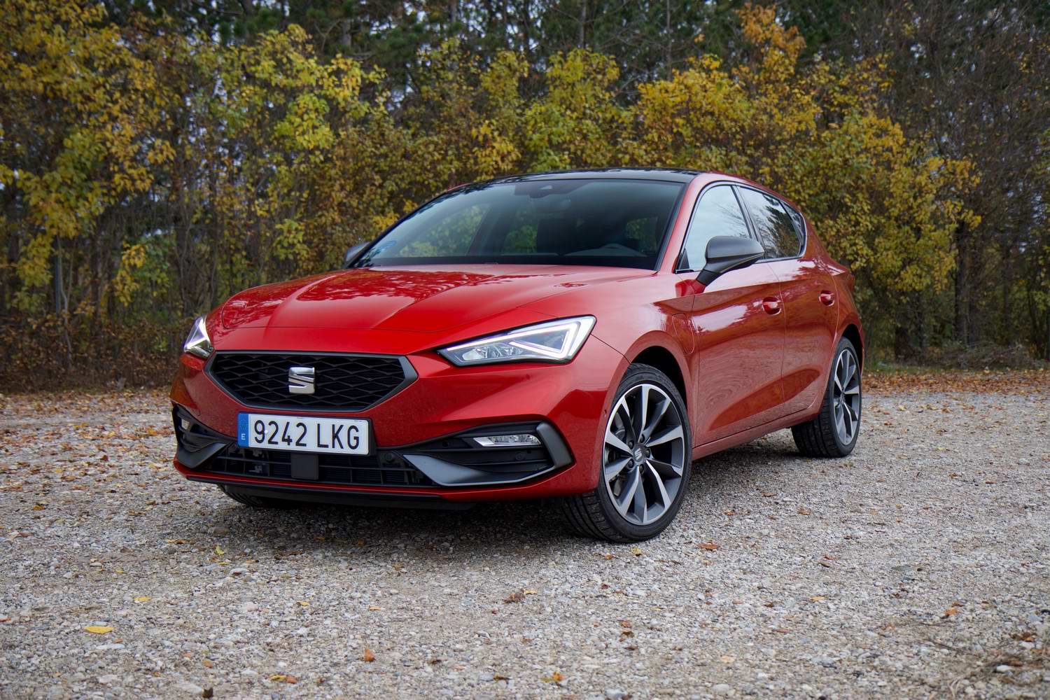 Car Reviews | SEAT Leon e-Hybrid (2021) | CompleteCar.ie