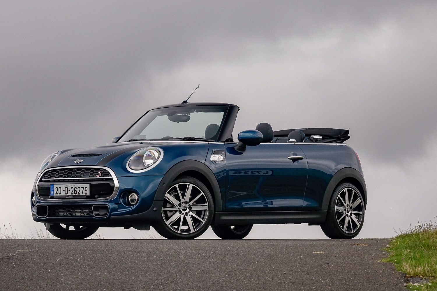 Car Reviews | MINI Cooper S Sidewalk Convertible (2020) | CompleteCar.ie