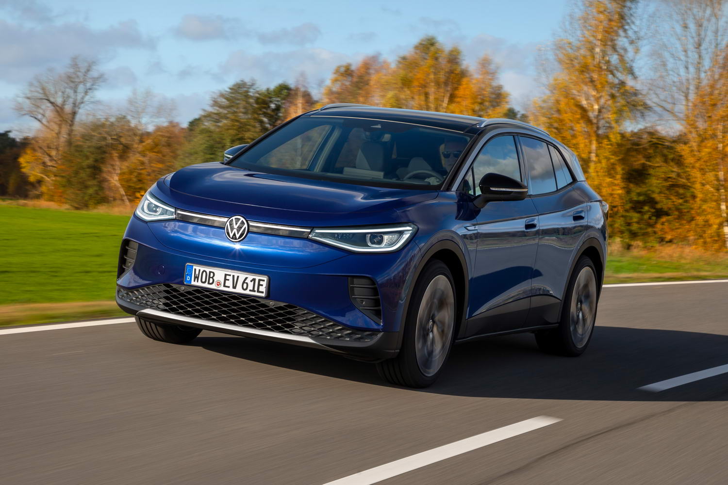 Car Reviews | Volkswagen ID.4 1st Max (2021) | CompleteCar.ie