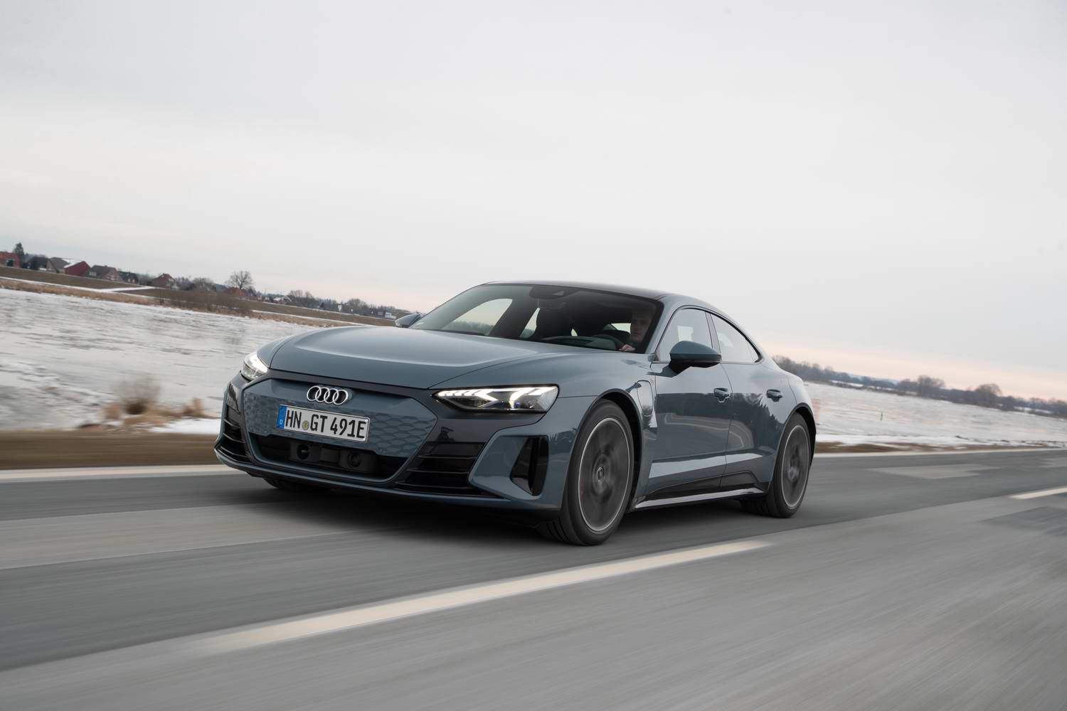 Car Reviews | Audi e-tron GT quattro (2021) | CompleteCar.ie
