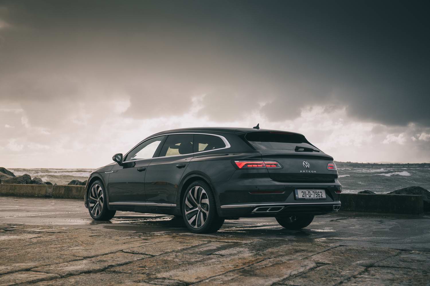 Car Reviews | Volkswagen Arteon Shooting Brake | CompleteCar.ie