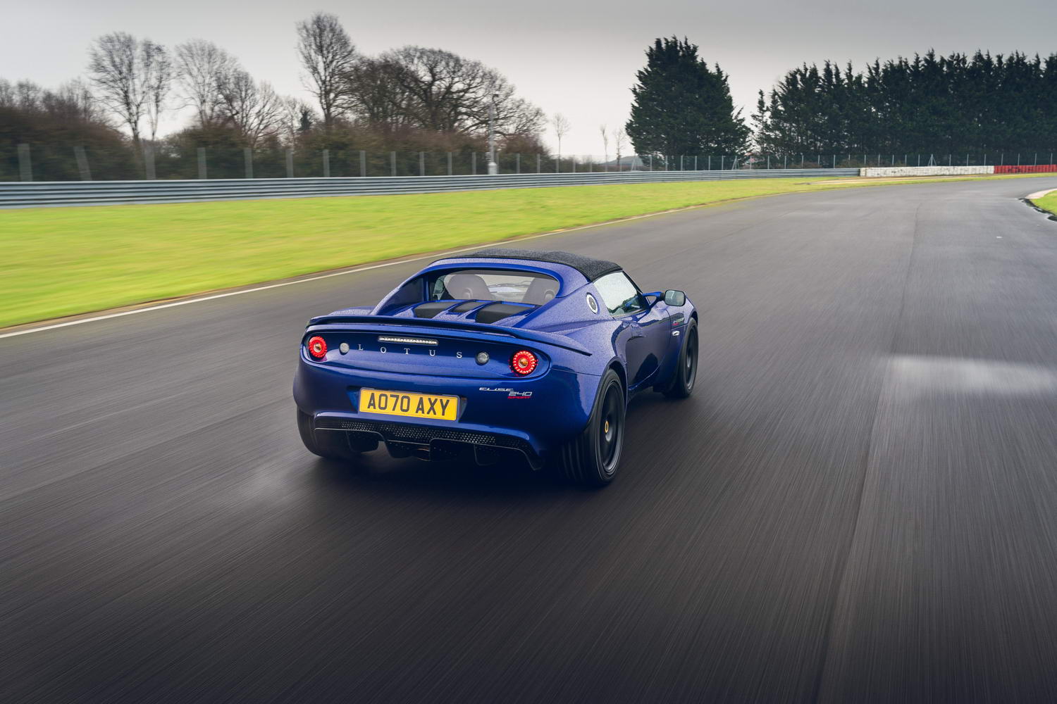 Car Reviews | Lotus Elise Sport 240 Final Edition (2021) | CompleteCar.ie