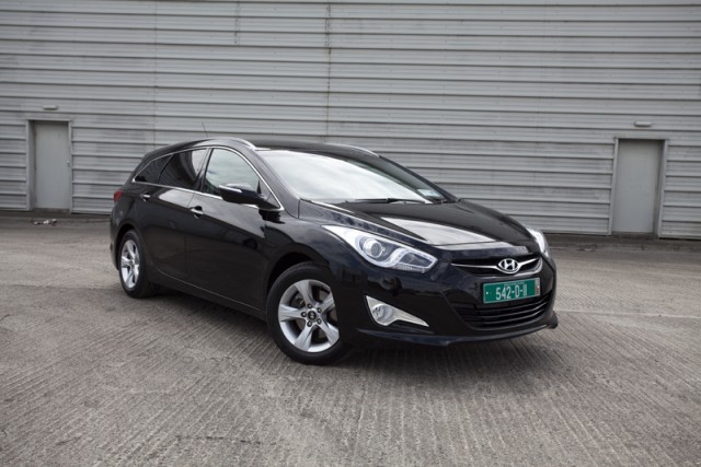 Car Reviews | Hyundai i40 | CompleteCar.ie