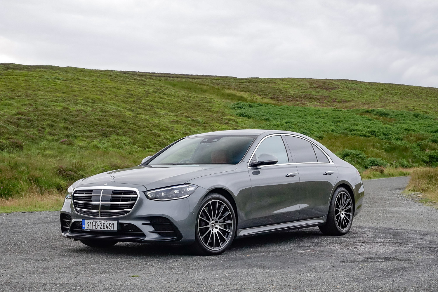 Car Reviews | Mercedes-Benz S 350 d (2021) | CompleteCar.ie