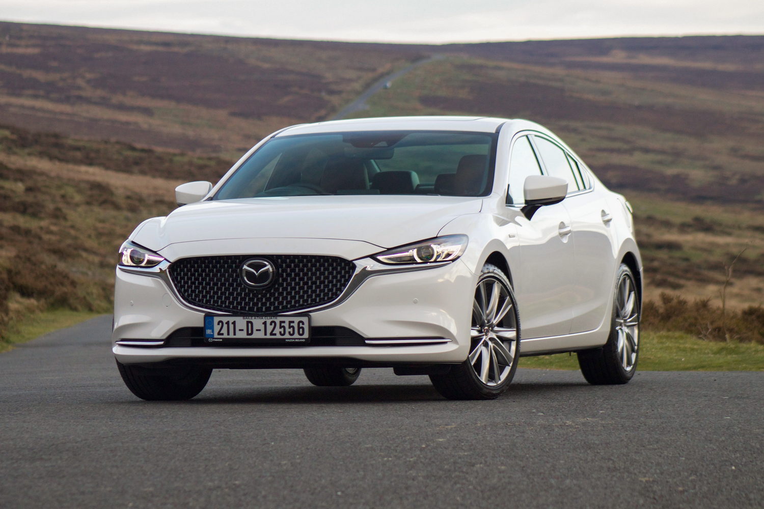 Car Reviews | Mazda6 saloon | CompleteCar.ie
